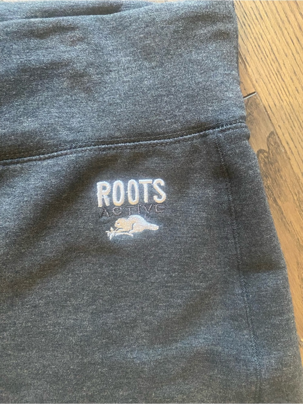 Roots Active  Charcoal Grey Capri Sweatpants xl tag fits like a 10-12 size